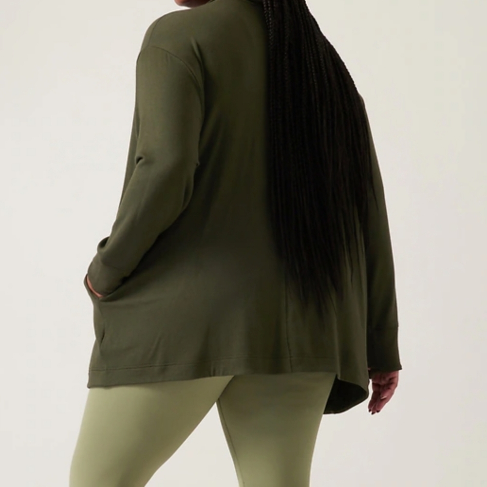 Athleta Olive Green Pranayama Restore Wrap Size 1X - Picture 2 of 10